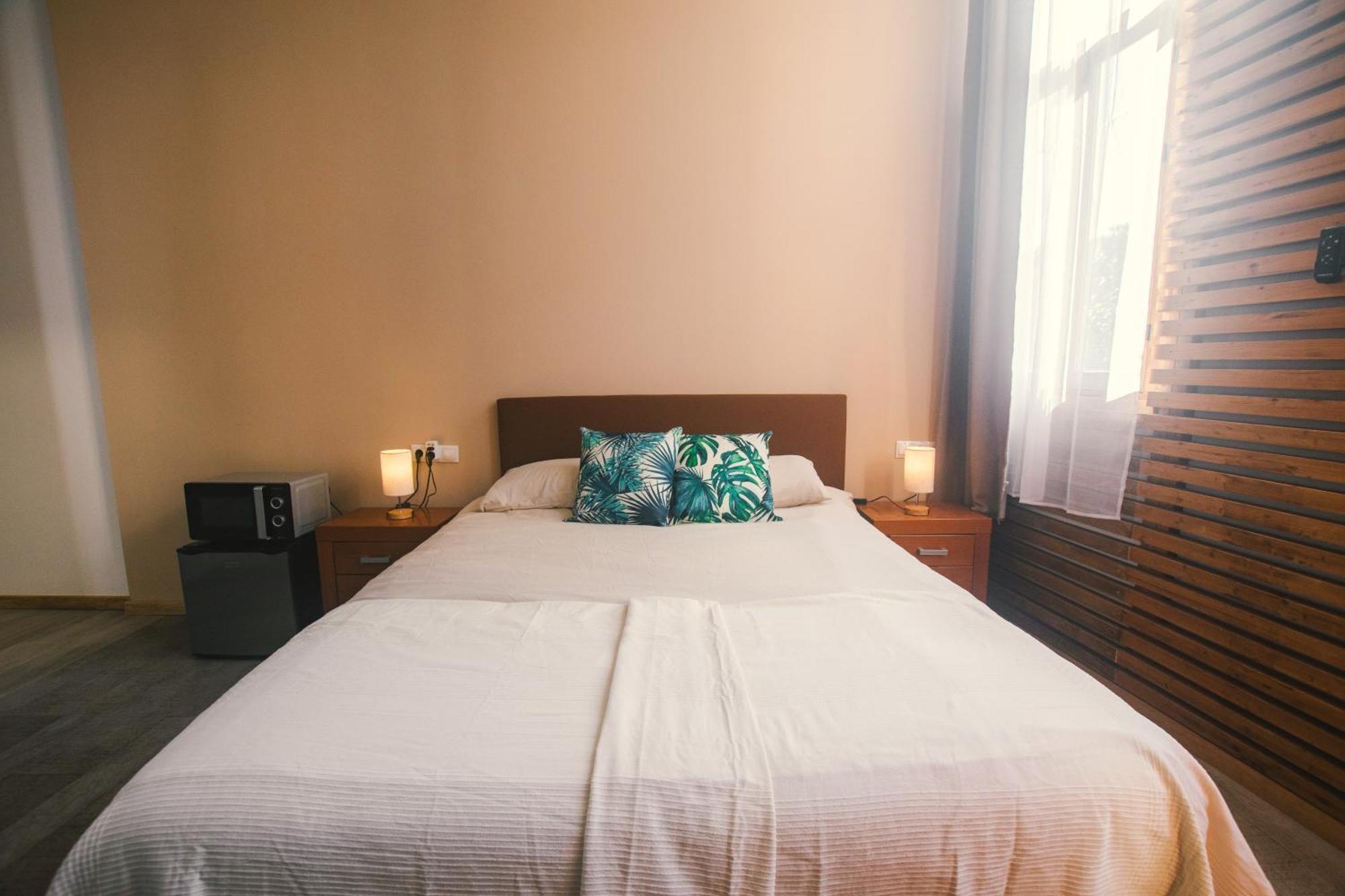 אלבוראיה Banana Beach Patacona Rooms מראה חיצוני תמונה
